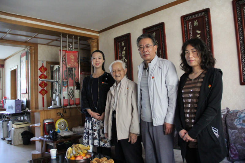 中共青海省第三建筑工程有限公司支部委員會(huì)開展“走訪慰問暖人心，紅色精神永傳承”活動(dòng)