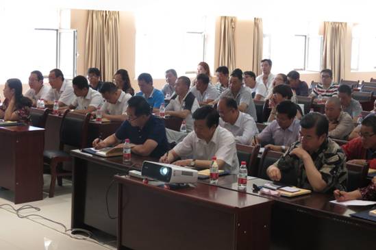 加強(qiáng)業(yè)務(wù)培訓(xùn)，提升工作能力